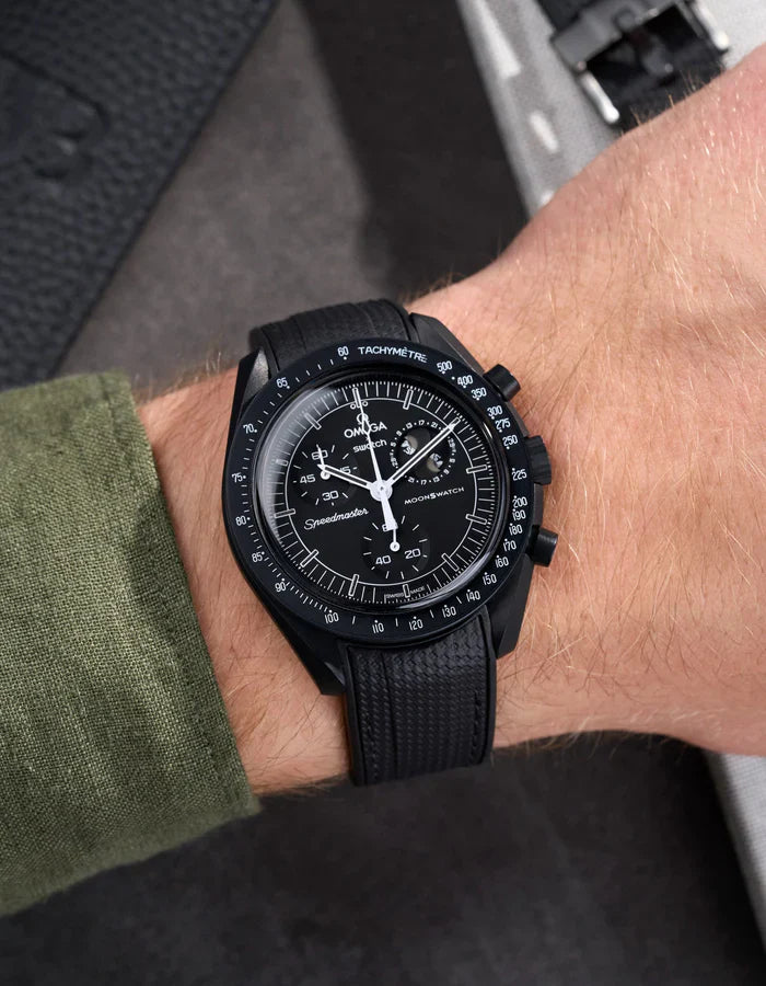 Premium Curved Rubber Strap - Black