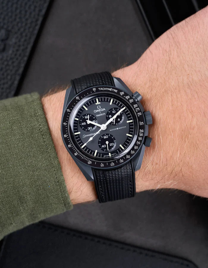 Premium Curved Rubber Strap - Black