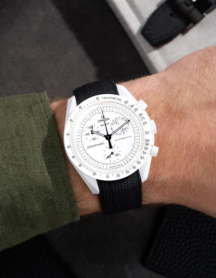 Premium Curved Rubber Strap - Black