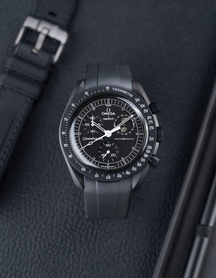 Curved rubber strap - black