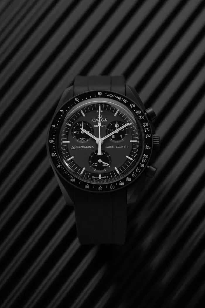 Curved rubber strap - black