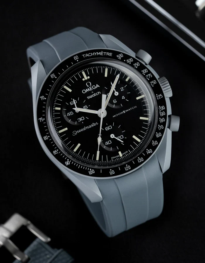 Curved rubber strap - gray